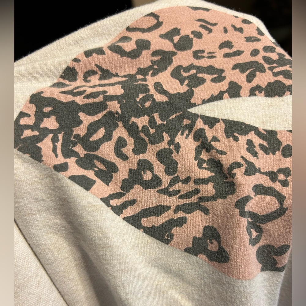 Wildfox top 💋🐆 - Picture 6 of 7